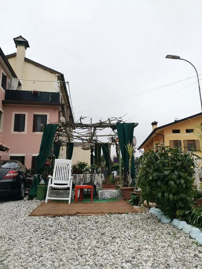 Art B&B La Casa Del Pittore Revine Lago