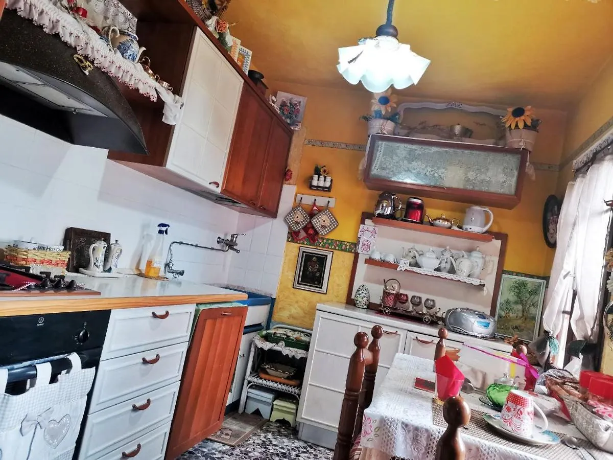 Art B&B La Casa Del Pittore Revine Lago 0*,  Italy