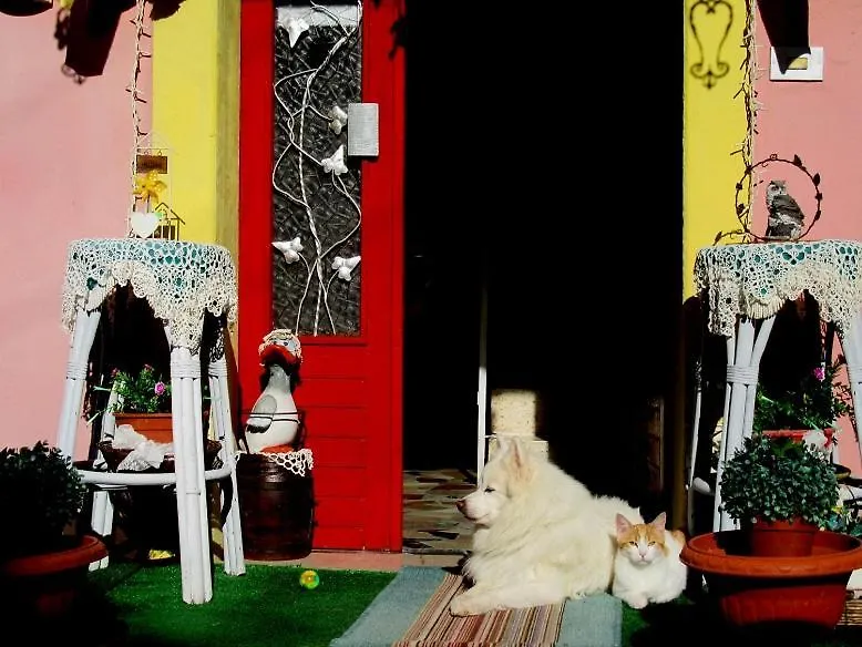 Art B&B La Casa Del Pittore Revine Lago Italy