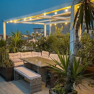 https://follow-the-sun-catania-95121.sicilyhotelsitaly.net