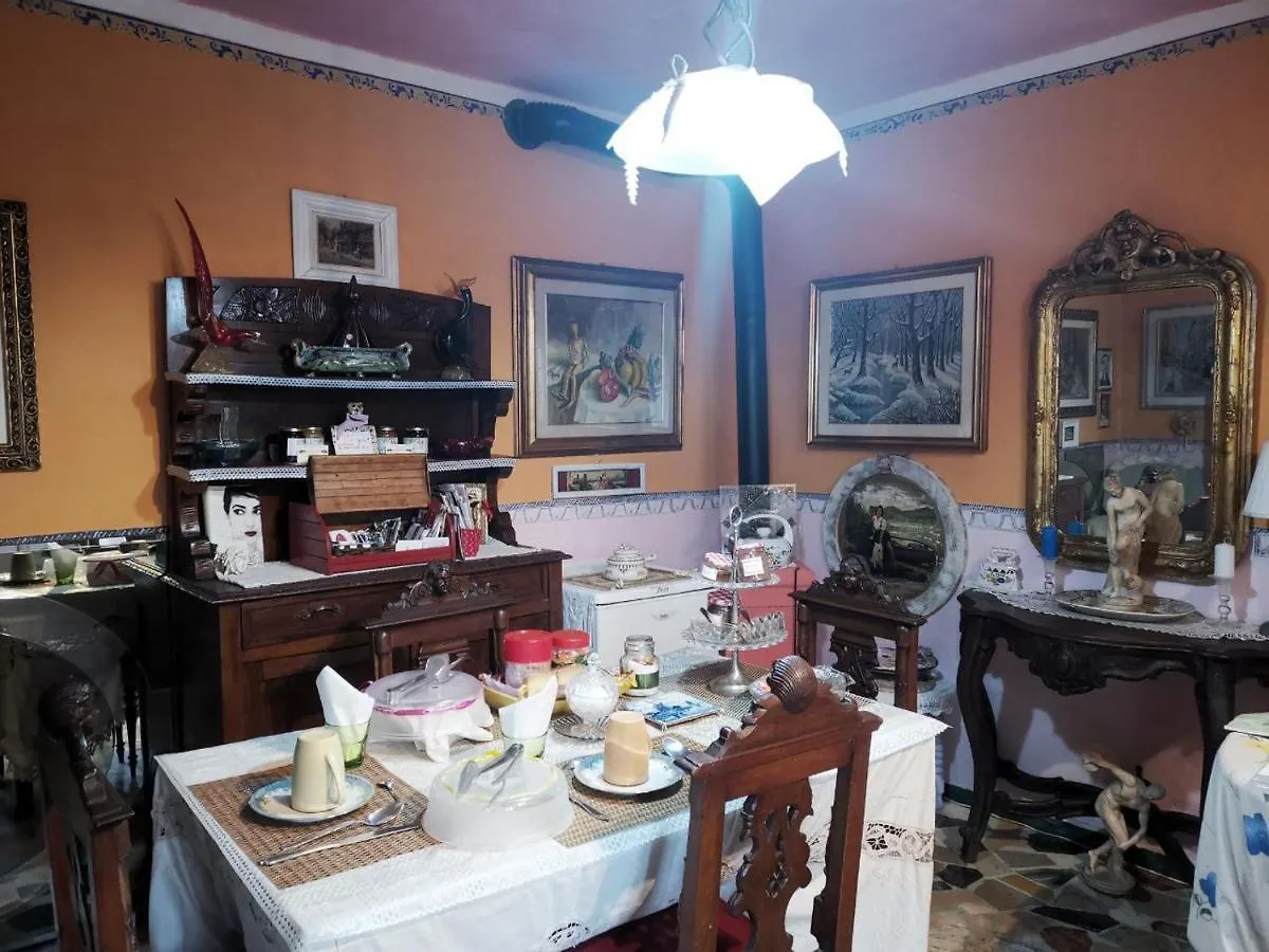 Art B&B La Casa Del Pittore Revine Lago