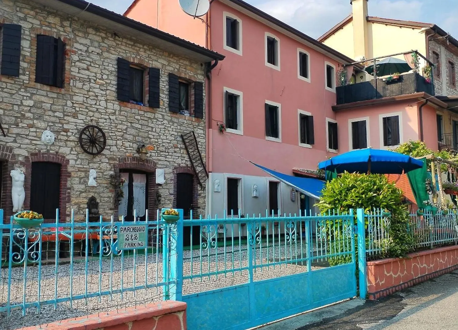 Art B&B La Casa Del Pittore Revine Lago
